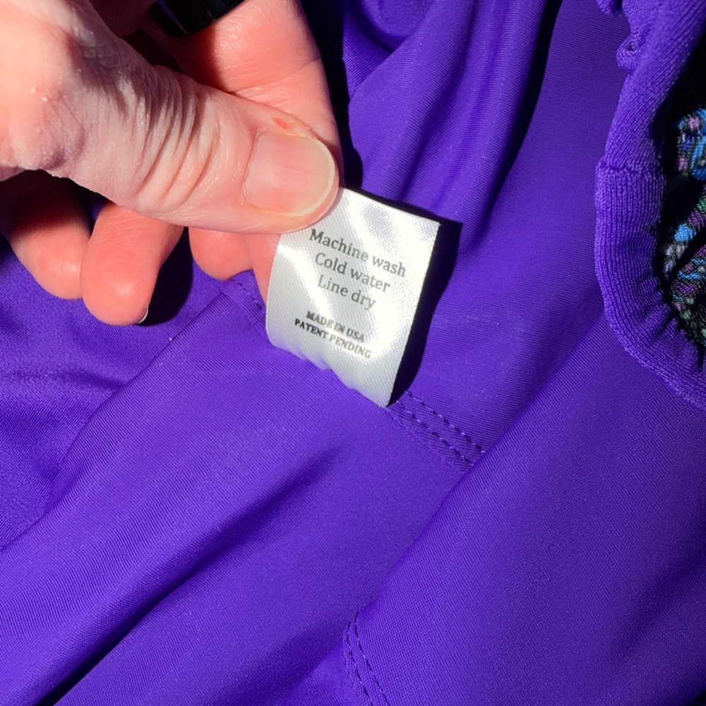 Sparkle Skirt Hiker Size L Purple Paisley. Running shorts with pockets - Picture 7 of 7